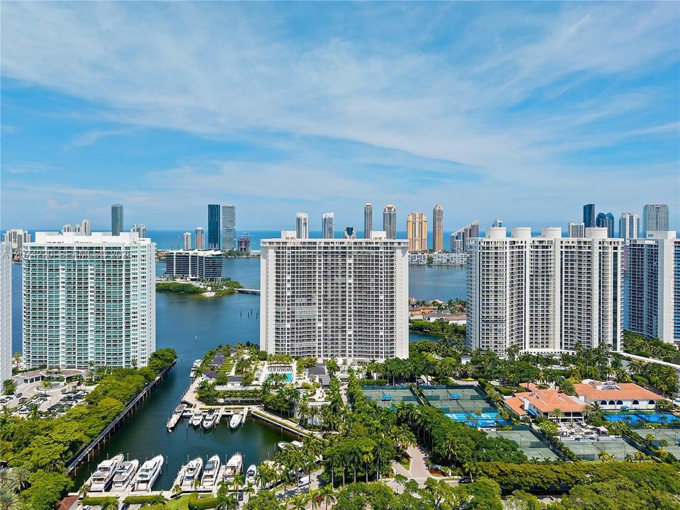 For Sale: $1,300,000 (2 beds, 2 baths, 2730 Square Feet)