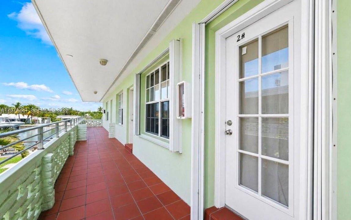 For Rent: $1,900 (1 beds, 1 baths, 620 Square Feet)