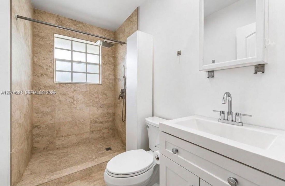 For Rent: $1,900 (1 beds, 1 baths, 620 Square Feet)