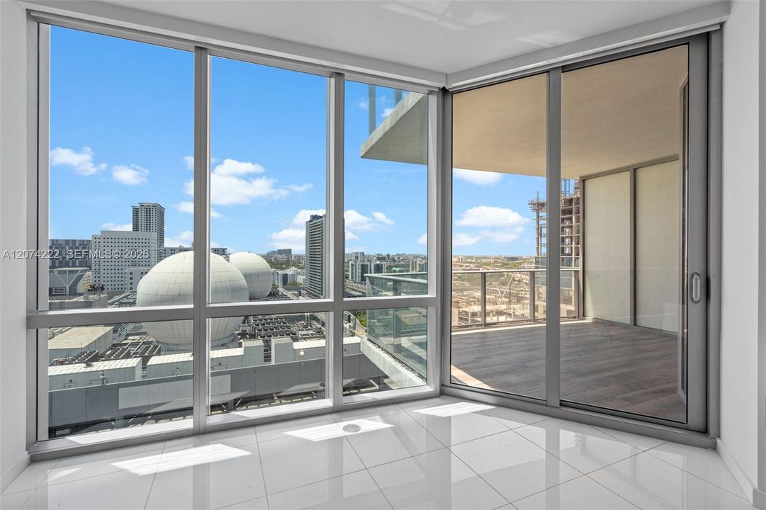 For Sale: $765,000 (1 beds, 2 baths, 1173 Square Feet)