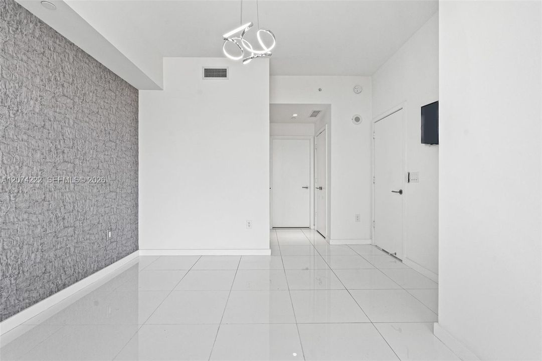 For Sale: $765,000 (1 beds, 2 baths, 1173 Square Feet)