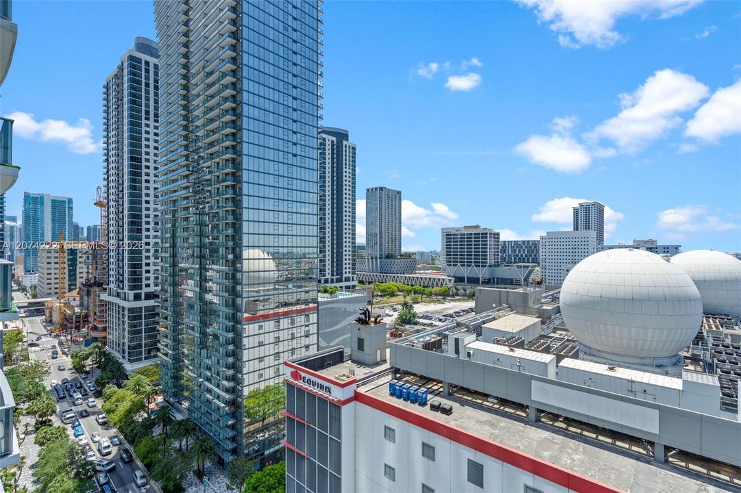 For Sale: $765,000 (1 beds, 2 baths, 1173 Square Feet)