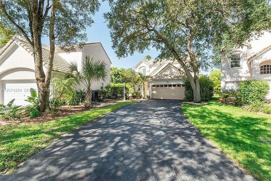 For Rent: $4,500 (3 beds, 2 baths, 1570 Square Feet)