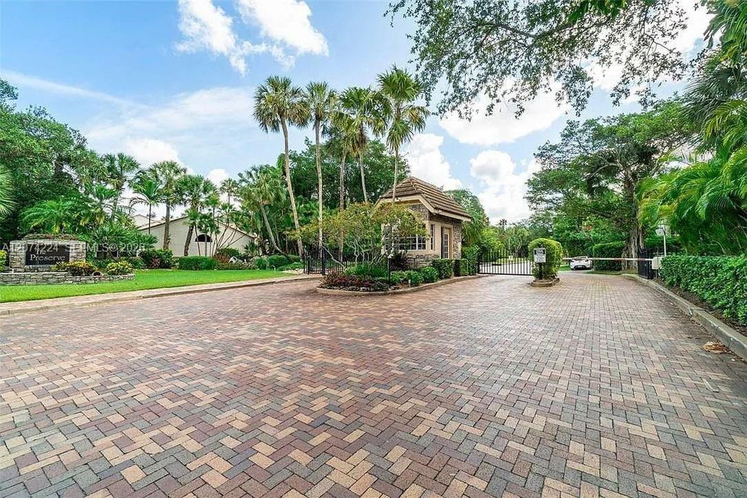 For Rent: $4,500 (3 beds, 2 baths, 1570 Square Feet)