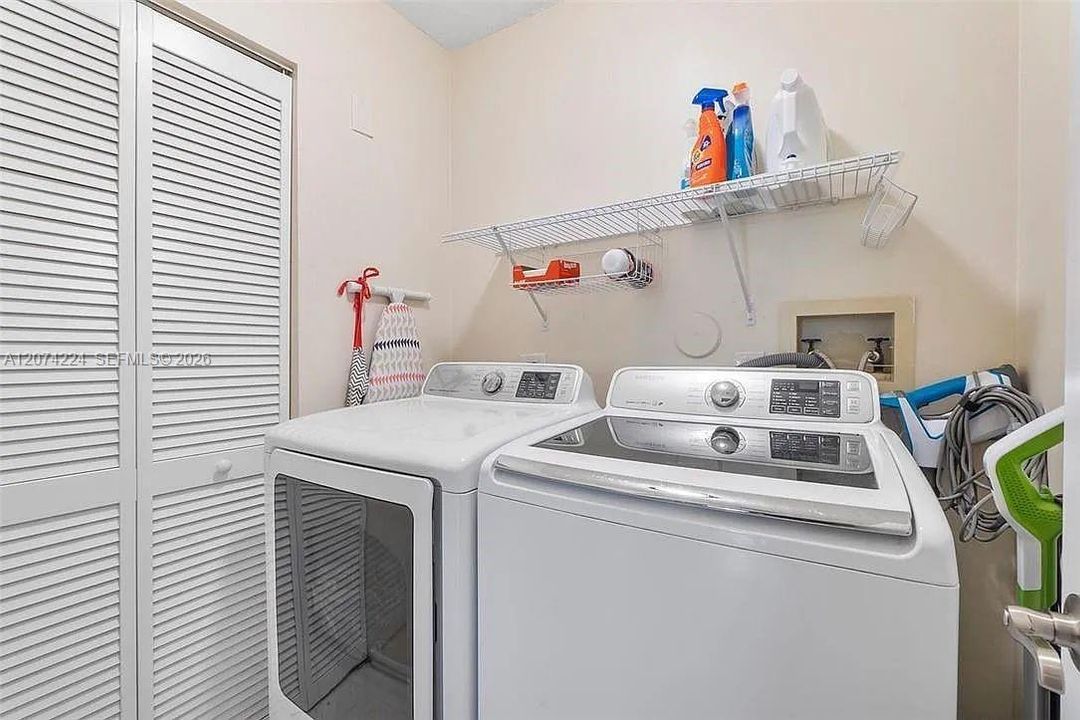 For Rent: $4,500 (3 beds, 2 baths, 1570 Square Feet)