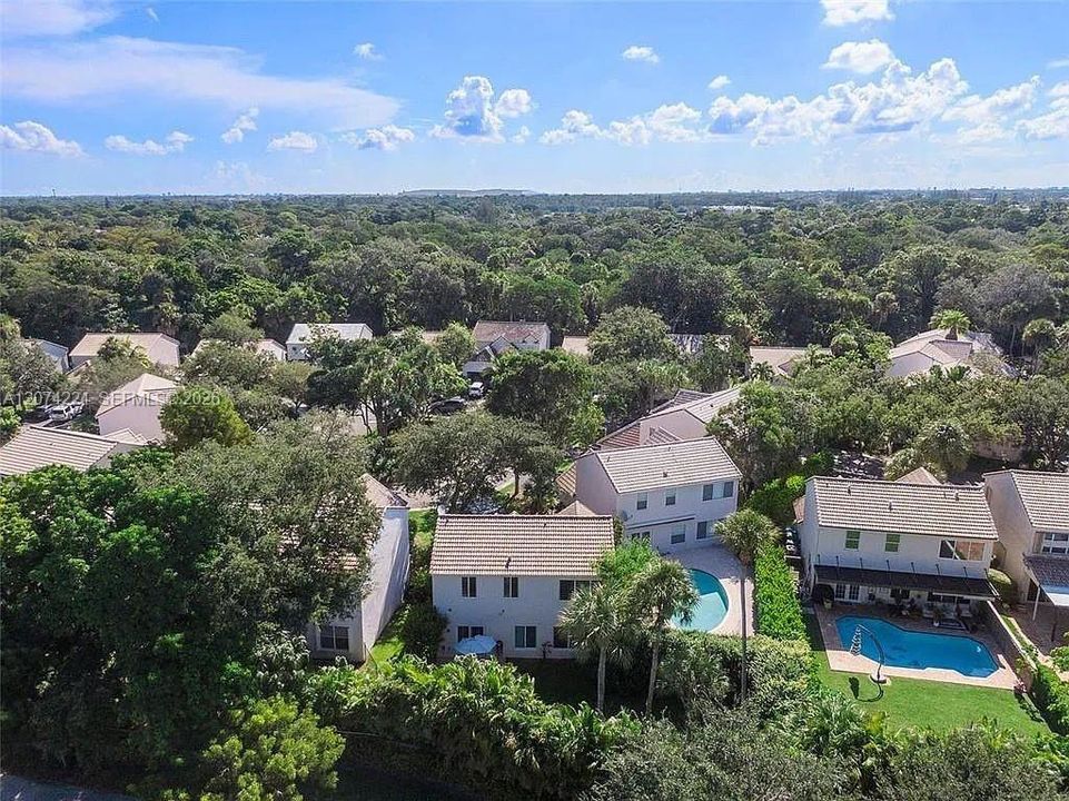 For Rent: $4,500 (3 beds, 2 baths, 1570 Square Feet)