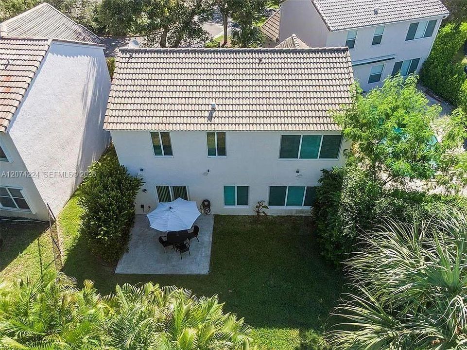 For Rent: $4,500 (3 beds, 2 baths, 1570 Square Feet)