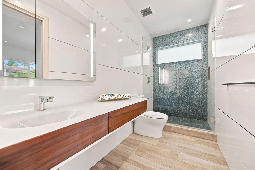 20-web-or-mls-121-s-gordon-rd