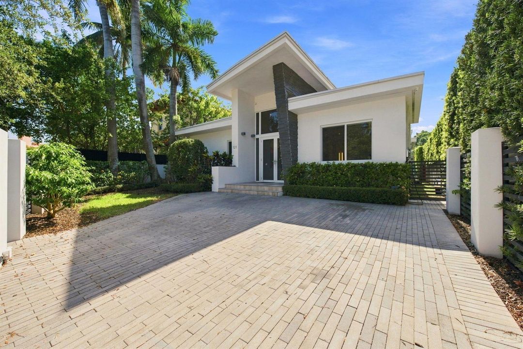 5-web-or-mls-121-s-gordon-rd