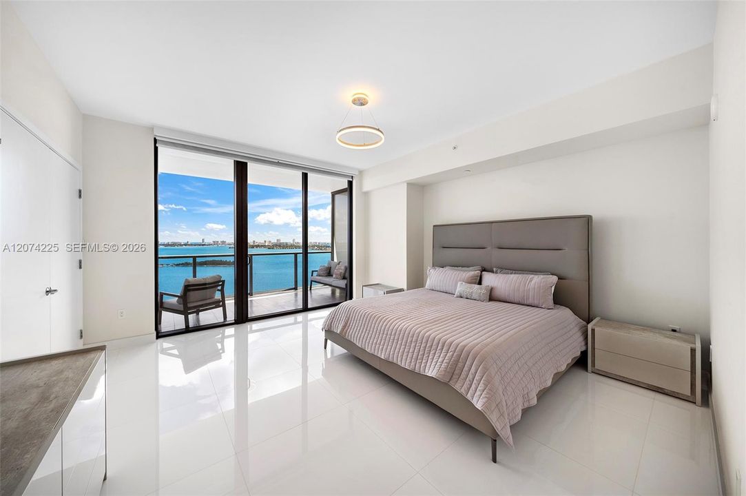 For Sale: $2,950,000 (3 beds, 4 baths, 2743 Square Feet)