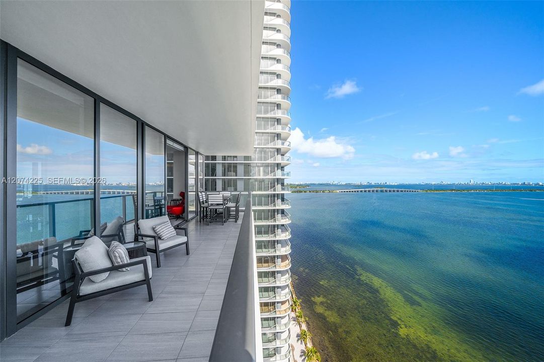 For Sale: $2,950,000 (3 beds, 4 baths, 2743 Square Feet)
