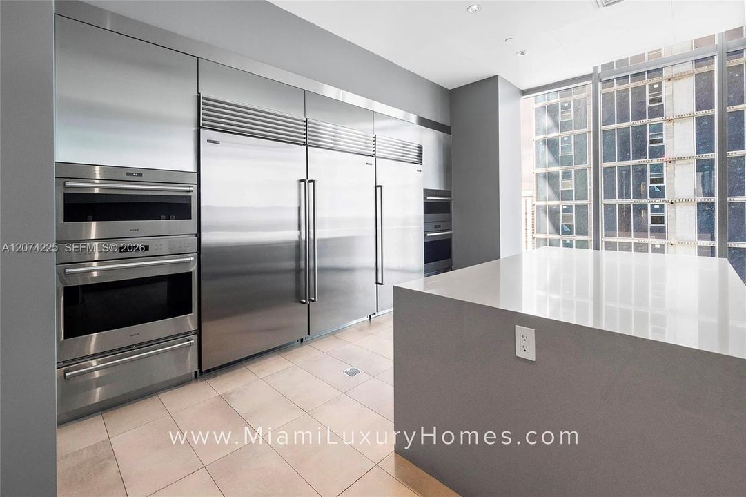 For Sale: $2,950,000 (3 beds, 4 baths, 2743 Square Feet)