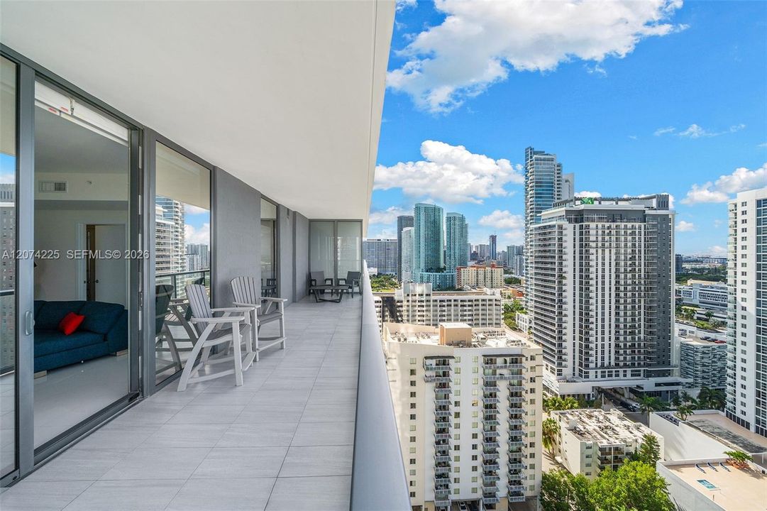 For Sale: $2,950,000 (3 beds, 4 baths, 2743 Square Feet)