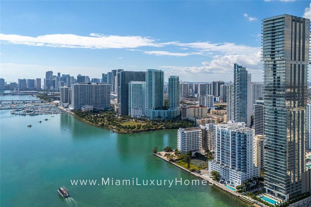 For Sale: $2,950,000 (3 beds, 4 baths, 2743 Square Feet)
