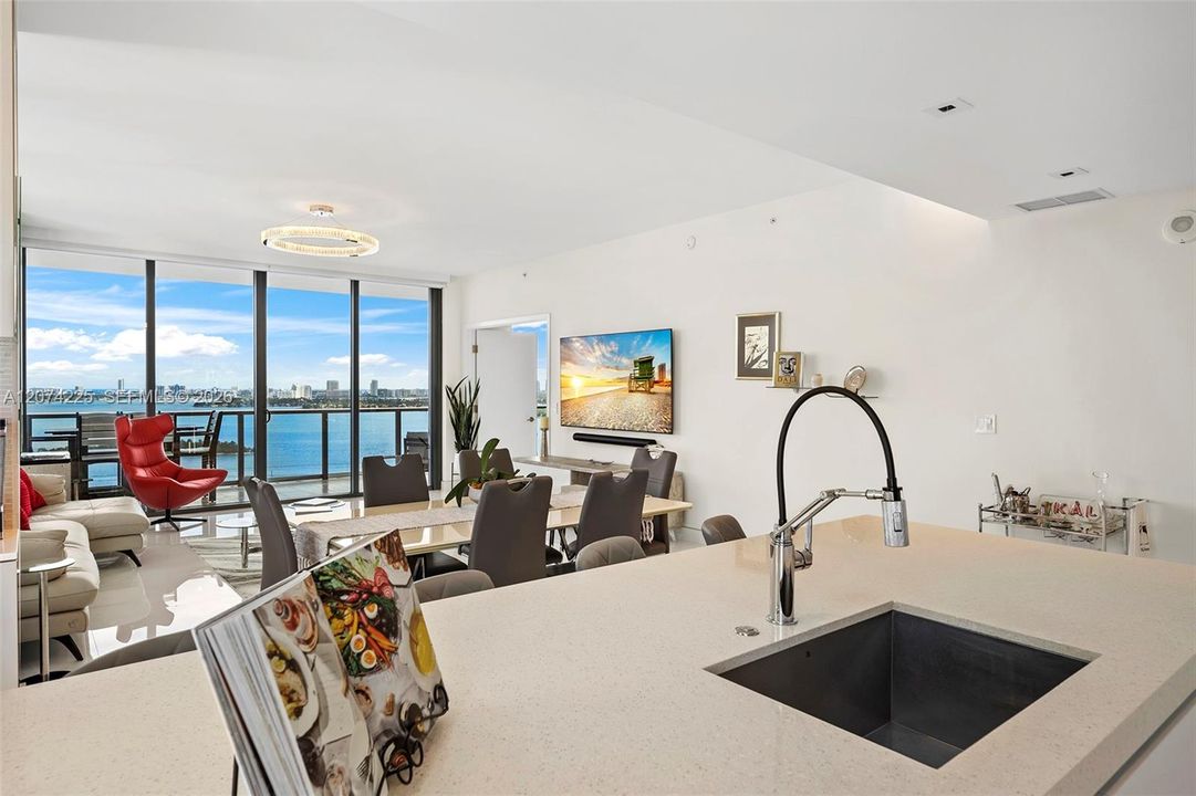 For Sale: $2,950,000 (3 beds, 4 baths, 2743 Square Feet)