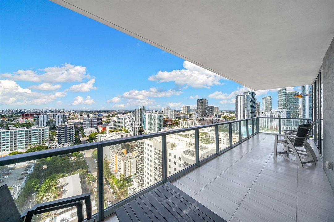 For Sale: $2,950,000 (3 beds, 4 baths, 2743 Square Feet)