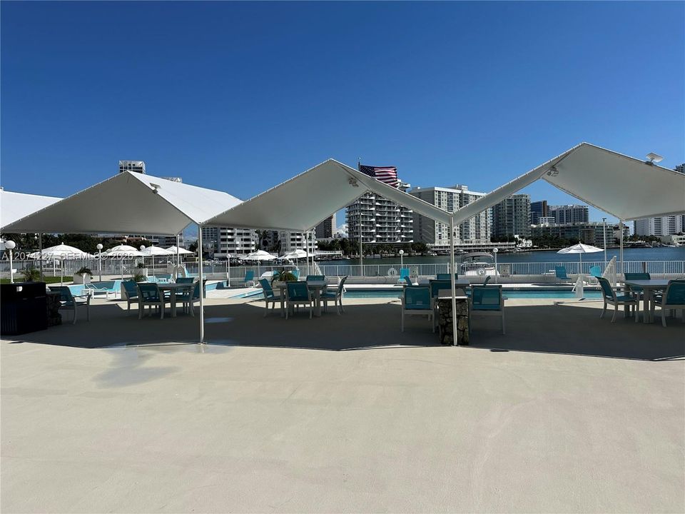 For Rent: $2,450 (1 beds, 1 baths, 678 Square Feet)