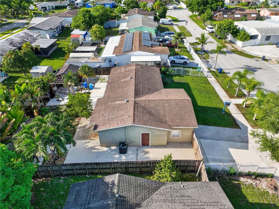 En Venta: $529,900 (4 camas, 2 baños, 1192 Pies cuadrados)