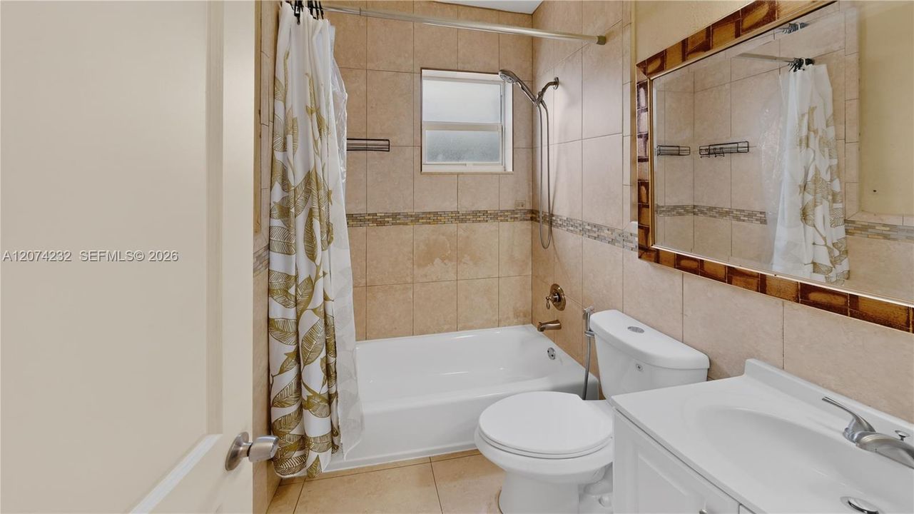 En Venta: $529,900 (4 camas, 2 baños, 1192 Pies cuadrados)