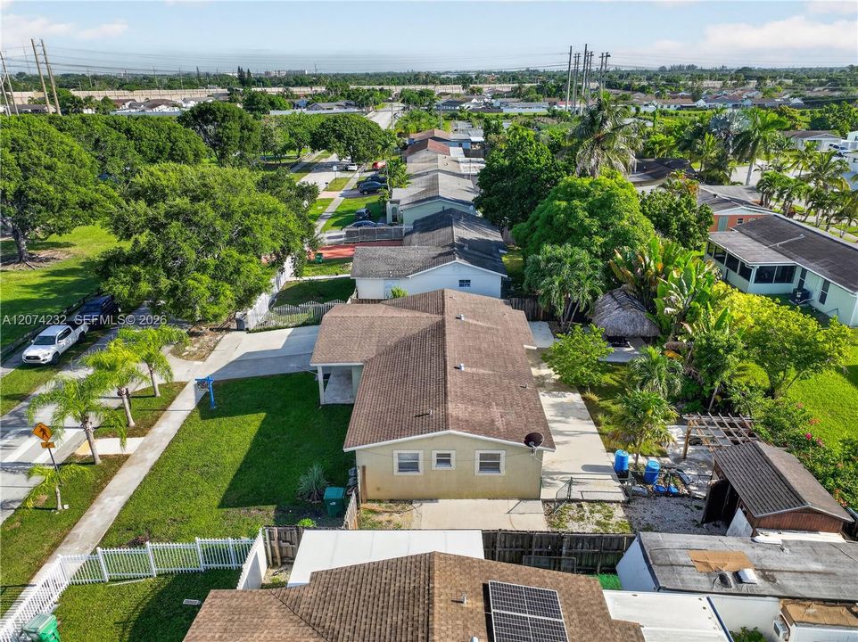 En Venta: $529,900 (4 camas, 2 baños, 1192 Pies cuadrados)