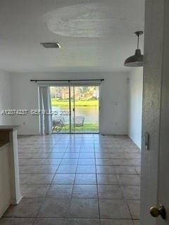 For Rent: $2,900 (3 beds, 3 baths, 1489 Square Feet)