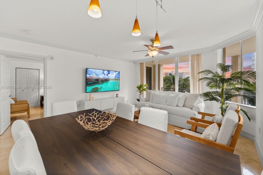 For Rent: $6,500 (3 beds, 2 baths, 1359 Square Feet)