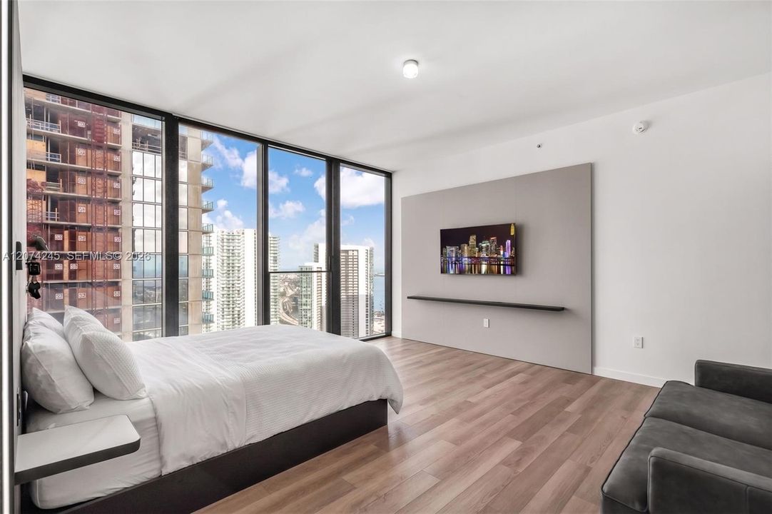 For Rent: $13,500 (2 beds, 2 baths, 2450 Square Feet)