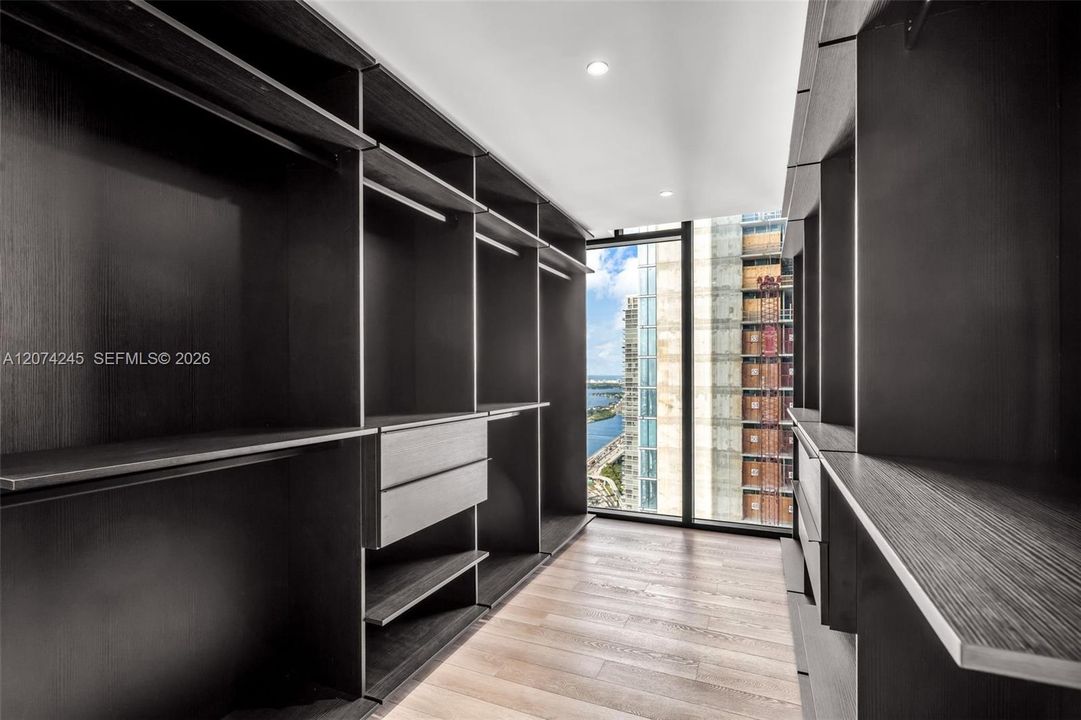 For Rent: $13,500 (2 beds, 2 baths, 2450 Square Feet)