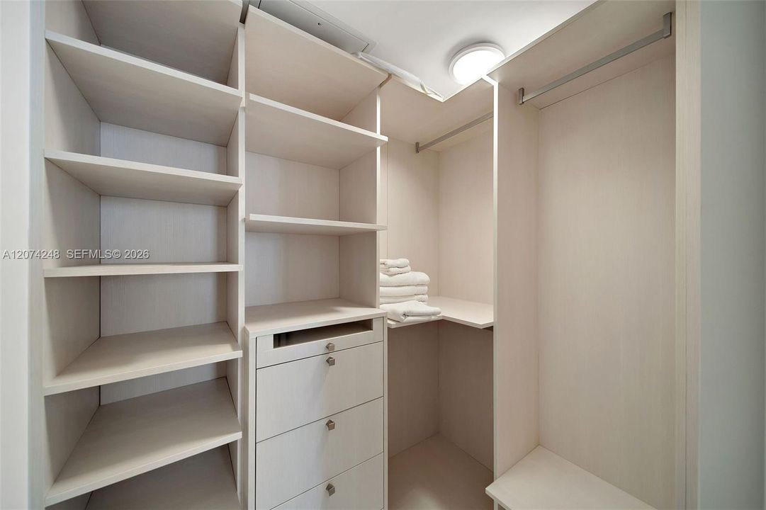 For Rent: $6,800 (2 beds, 3 baths, 0 Square Feet)