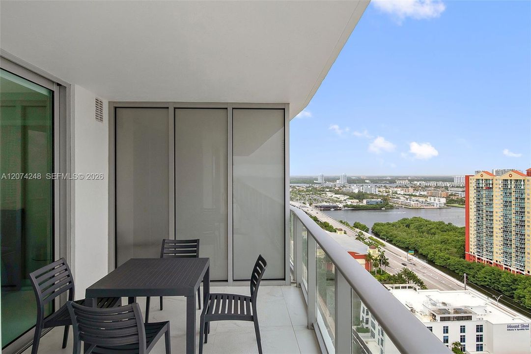 For Rent: $6,800 (2 beds, 3 baths, 0 Square Feet)
