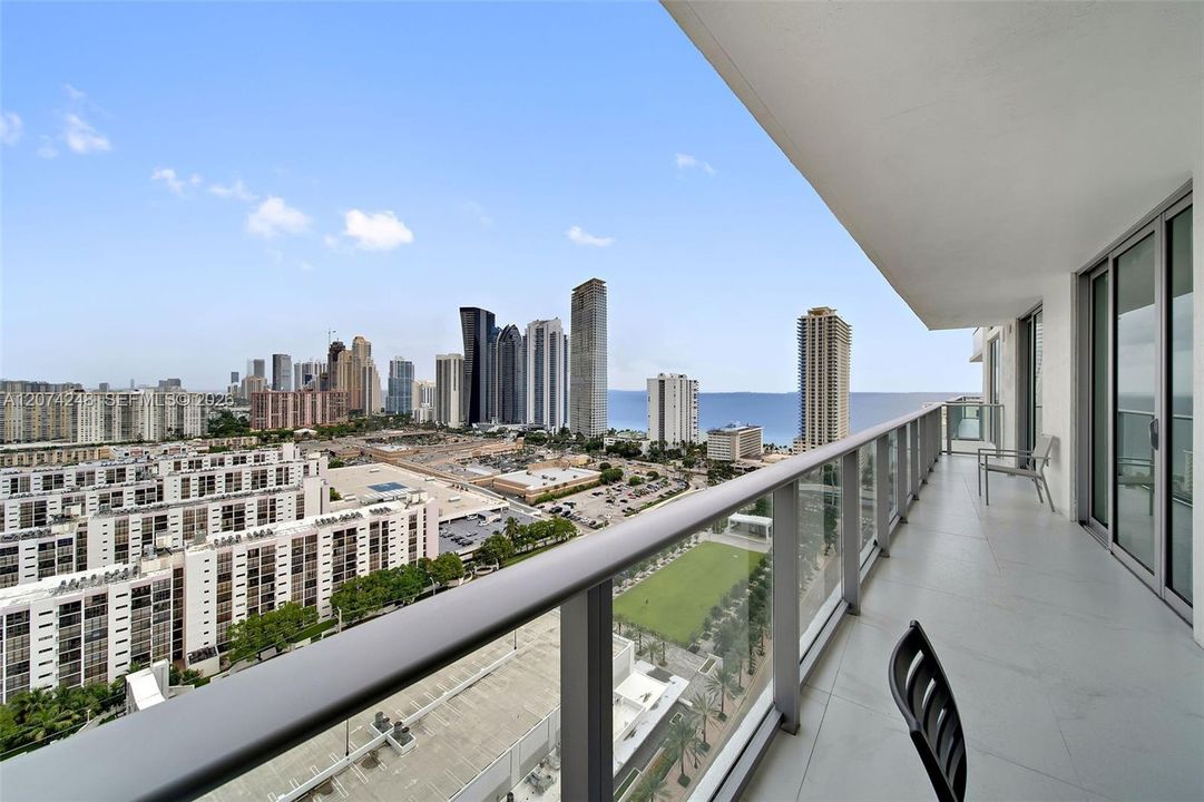 For Rent: $6,800 (2 beds, 3 baths, 0 Square Feet)
