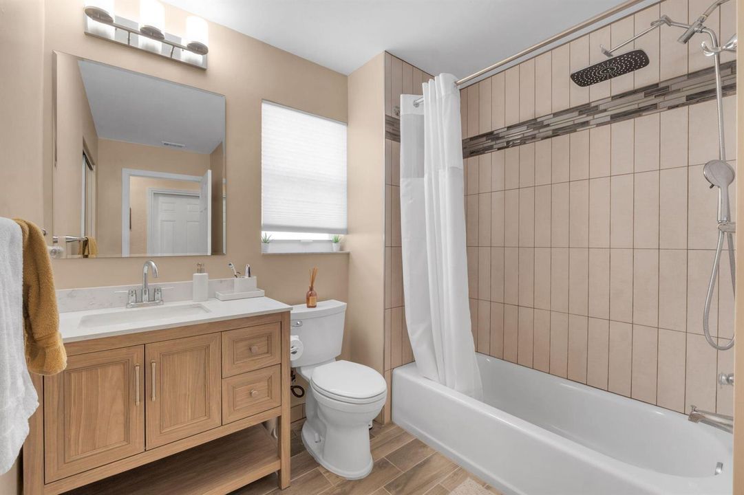 42-web-or-mls-6150 NW 76th Ct-2