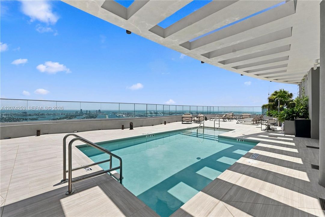 Rooftop Pool - 56th Floor
