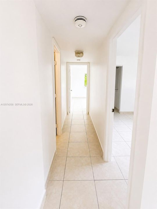 For Rent: $1,895 (2 beds, 1 baths, 8140 Square Feet)