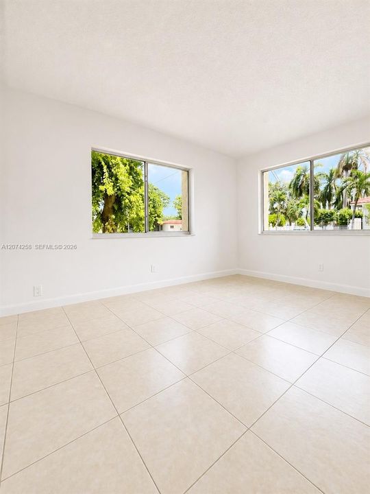 For Rent: $1,895 (2 beds, 1 baths, 8140 Square Feet)