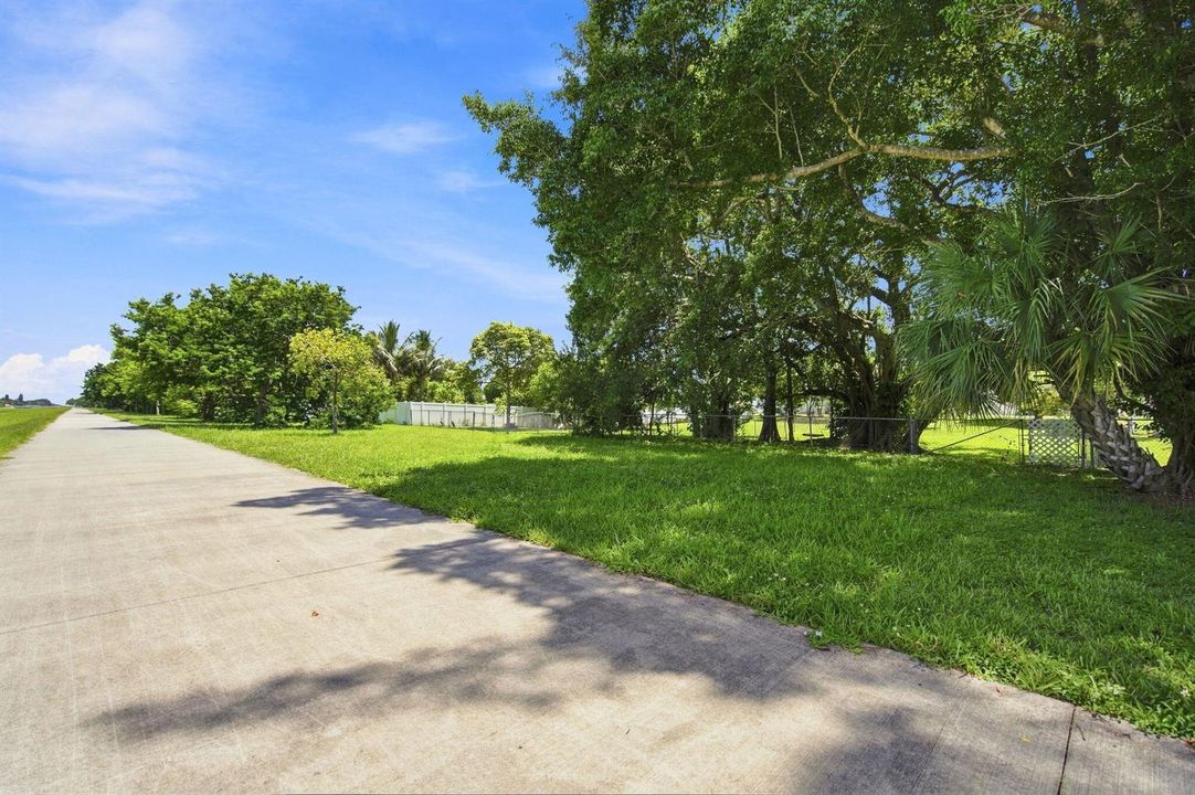 3-web-or-mls-7741-sw-1st-st
