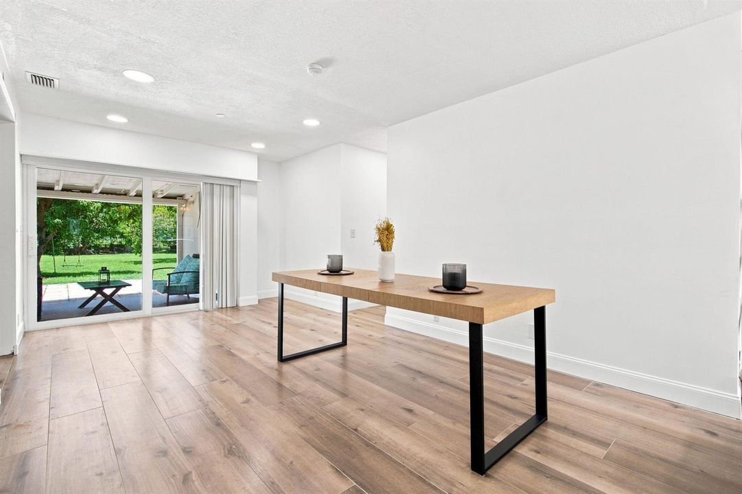 7-web-or-mls-7741-sw-1st-st