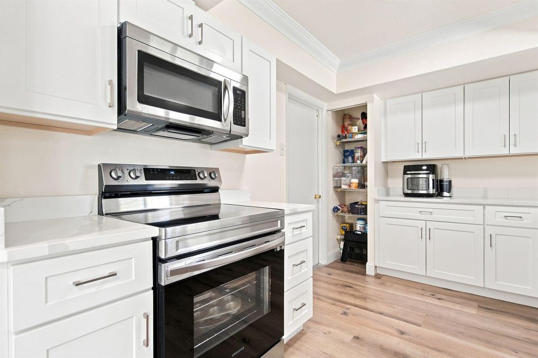 8-web-or-mls-7741-sw-1st-st