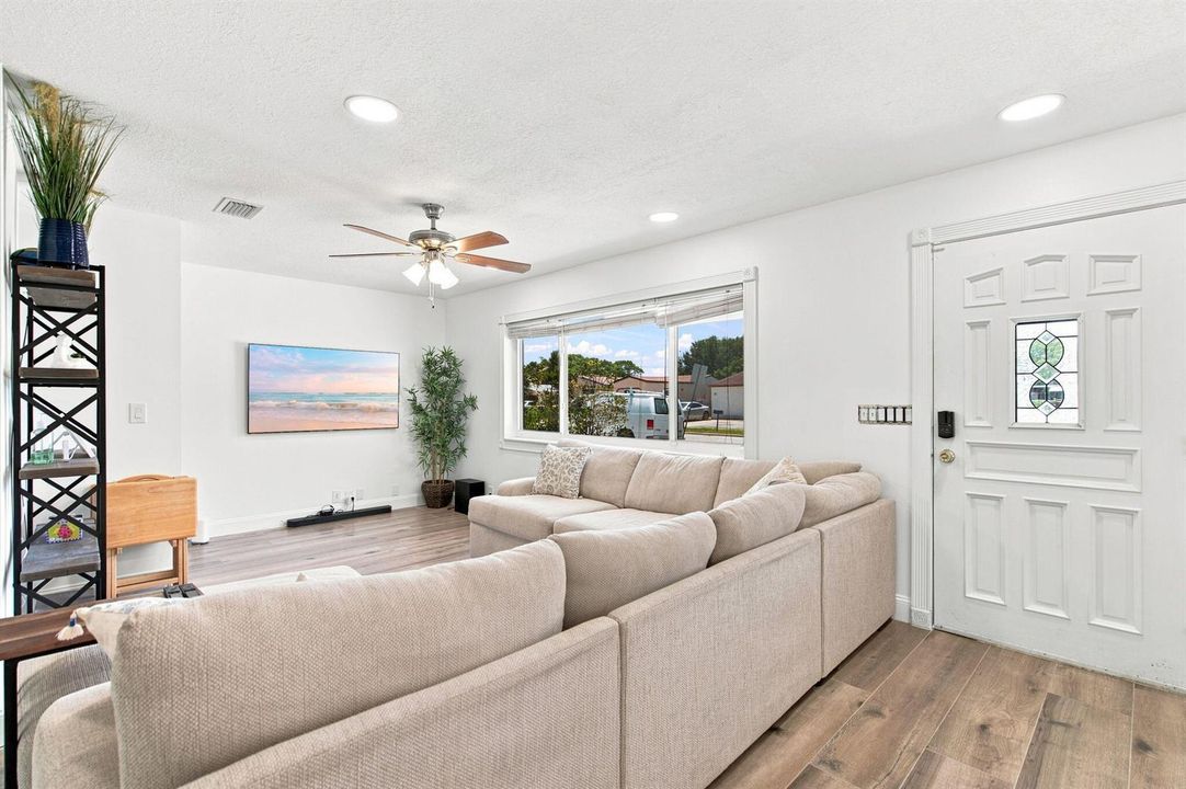 4-web-or-mls-7741-sw-1st-st