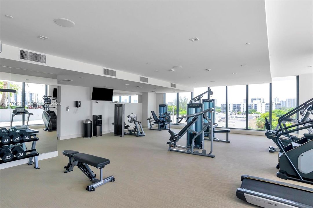 For Sale: $636,000 (1 beds, 2 baths, 920 Square Feet)