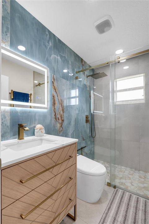 For Sale: $899,000 (5 beds, 3 baths, 2832 Square Feet)