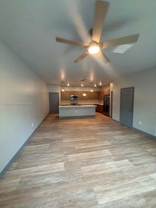 For Rent: $4,200 (3 beds, 2 baths, 1610 Square Feet)