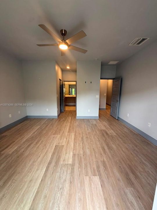 For Rent: $4,200 (3 beds, 2 baths, 1610 Square Feet)
