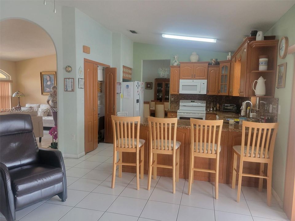 For Sale: $645,000 (3 beds, 2 baths, 1465 Square Feet)