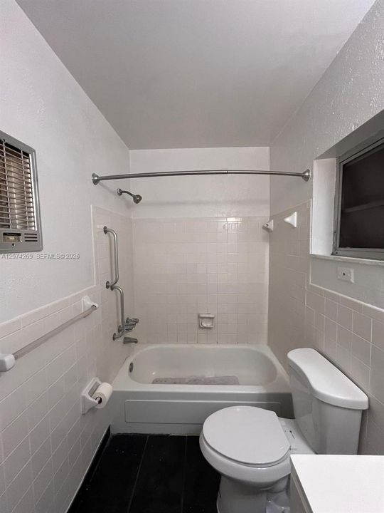 For Rent: $1,600 (1 beds, 1 baths, 548 Square Feet)