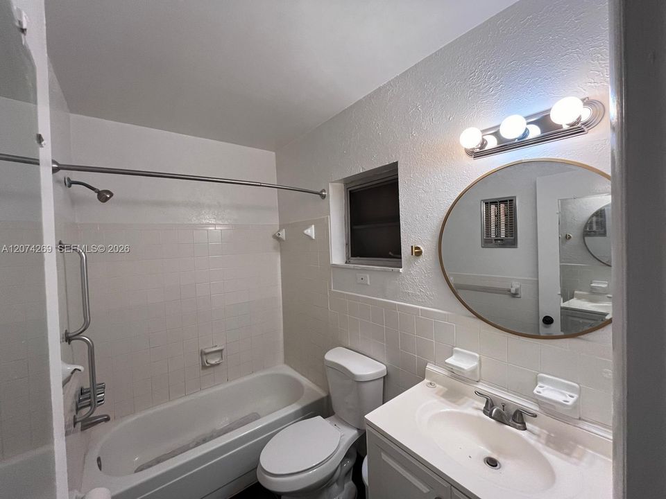For Rent: $1,600 (1 beds, 1 baths, 548 Square Feet)