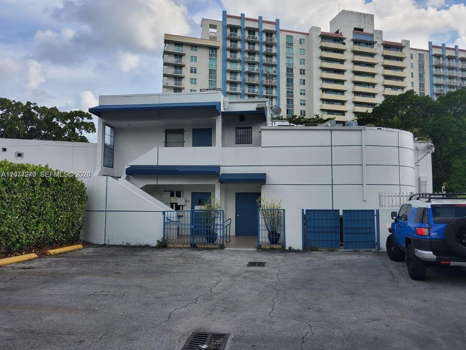 For Sale: $2,999,999 (0 beds, 0 baths, 0 Square Feet)