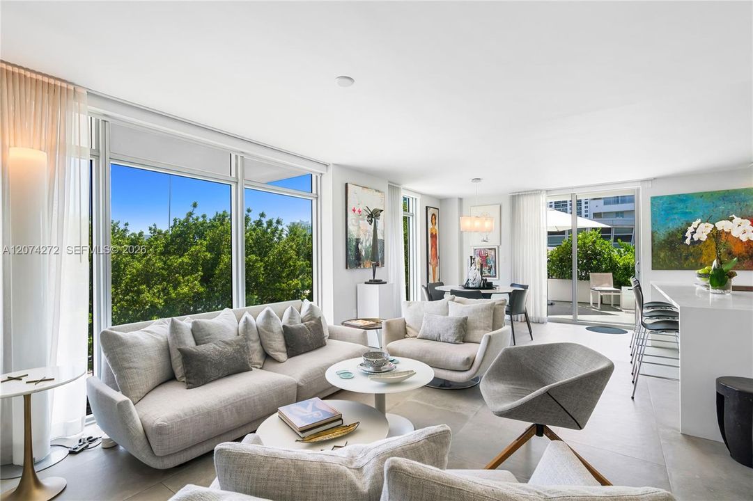 For Sale: $2,090,000 (2 beds, 2 baths, 1334 Square Feet)