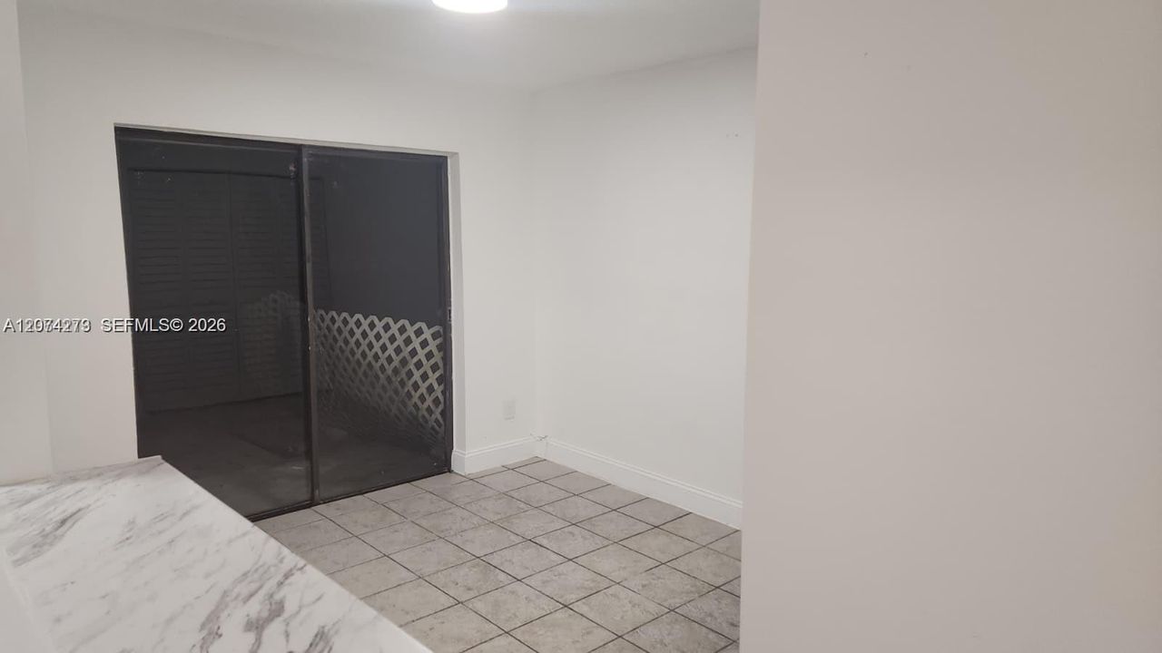 For Rent: $2,100 (2 beds, 1 baths, 2995 Square Feet)