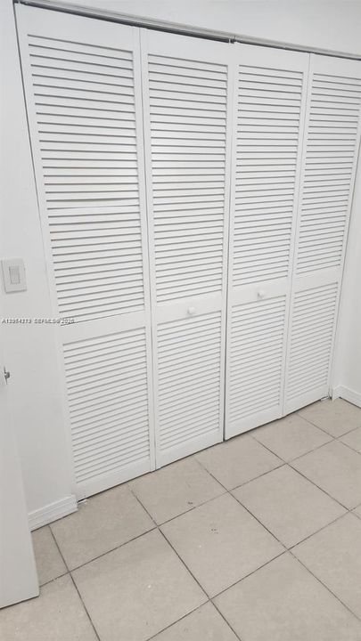 For Rent: $2,100 (2 beds, 1 baths, 2995 Square Feet)